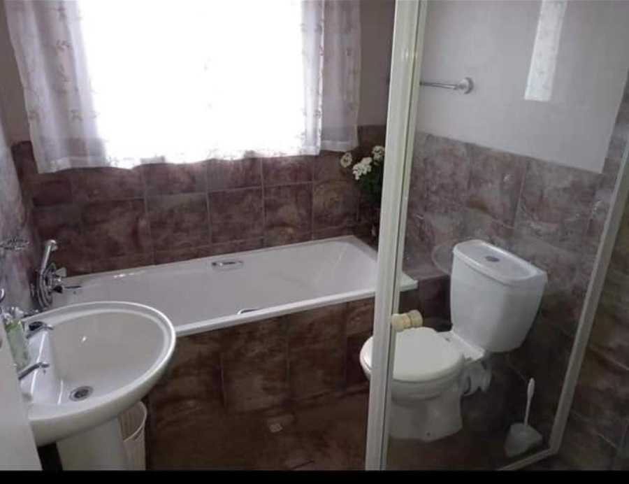 2 Bedroom Property for Sale in Vaalpark Free State